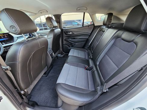 Used 2025 Chevrolet Trax LT w/ LT Convenience Package image 20