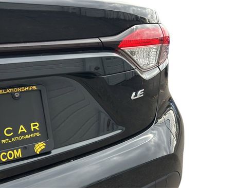 Used 2022 Toyota Corolla LE w/ Carpet Mat Package (TMS) image 9