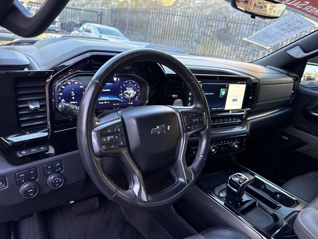 Used 2023 Chevrolet Silverado 1500 ZR2 w/ Technology Package AWD/4WD image 10