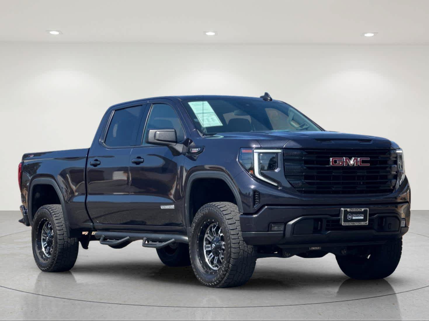 Used 2022 GMC Sierra 1500 Elevation w/ X31 Off-Road Package AWD/4WD image 8