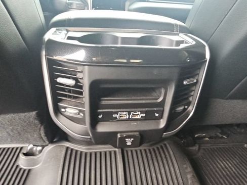 Used 2022 RAM 3500 Laramie AWD/4WD image 11