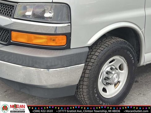 Used 2017 Chevrolet Express 3500 LT w/ LT Preferred Equipment Group image 9