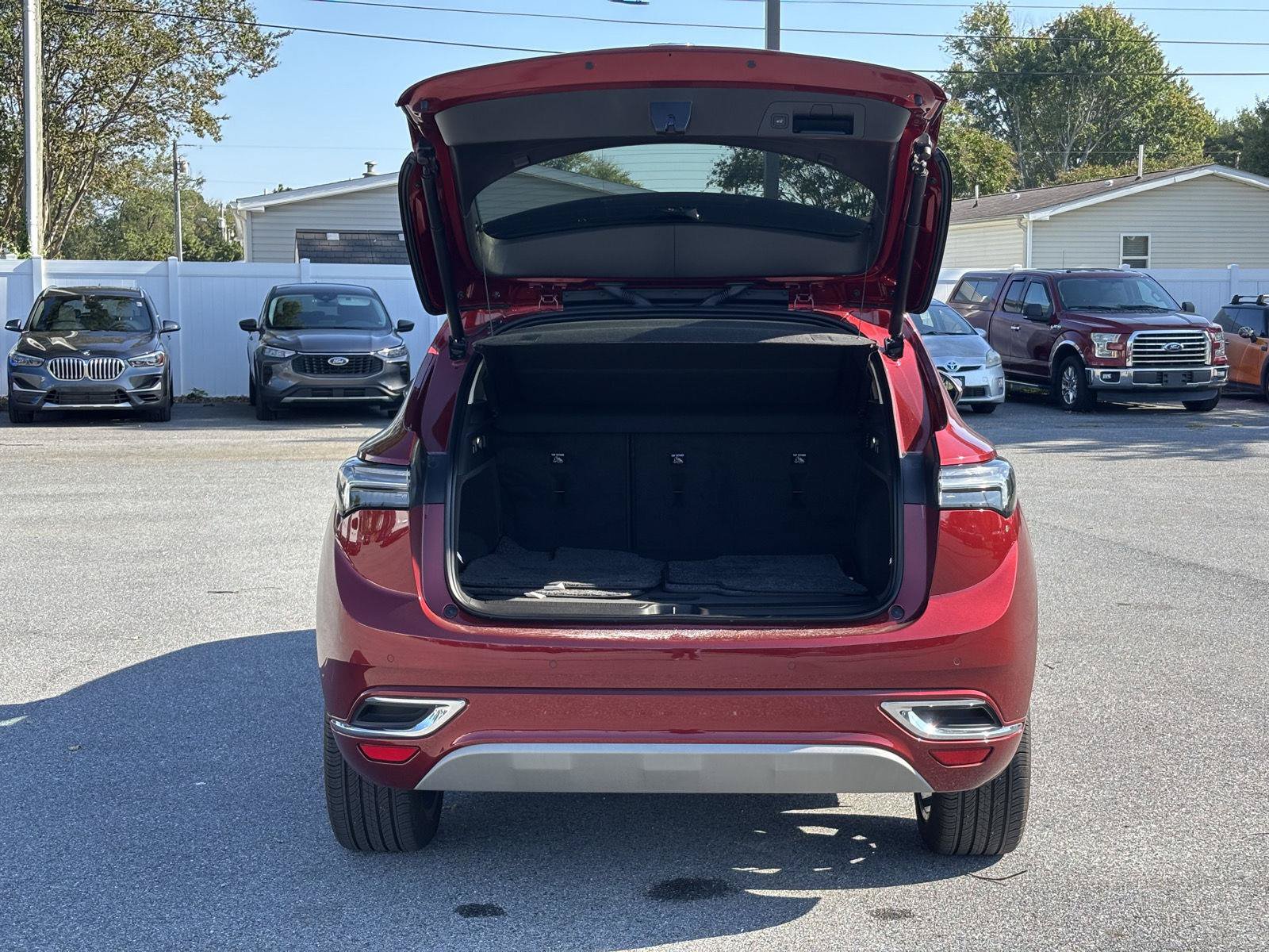 Used 2023 Buick Envision Avenir AWD/4WD image 15