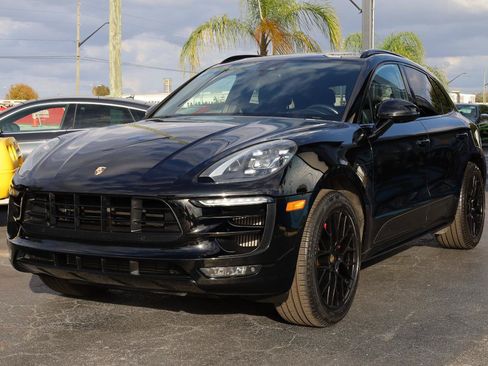 Used 2018 Porsche Macan GTS AWD/4WD image 2