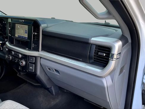 Used 2025 Ford F250 XLT AWD/4WD image 18