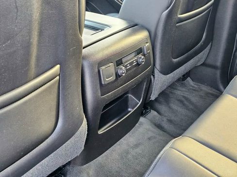 Used 2015 Chevrolet Tahoe LT AWD/4WD image 31