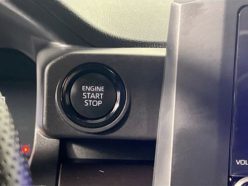 Used 2025 Toyota Tacoma SR5 image 24