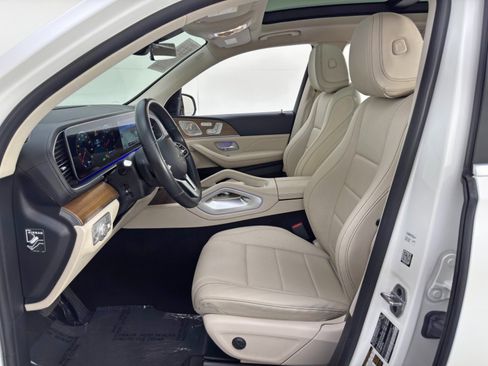 Used 2022 Mercedes-Benz GLS 450 4MATIC image 16