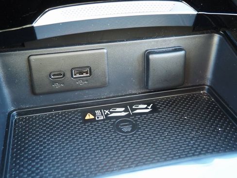 Used 2025 Buick Envision Preferred image 27