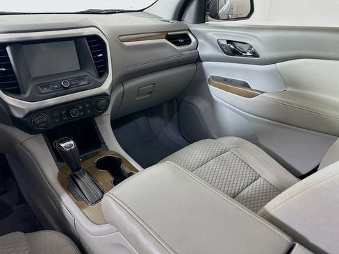 Used 2017 GMC Acadia SLE FWD image 26