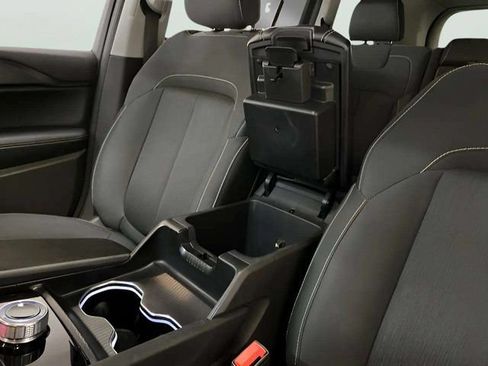 Used 2024 Jeep Grand Cherokee Laredo RWD image 77