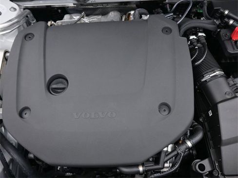 New 2026 Volvo XC90 B6 Ultra w/ Protection Package Premier image 37