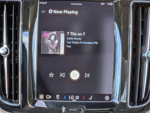 Used 2023 Volvo XC60 B5 Plus w/ Climate Package image 19