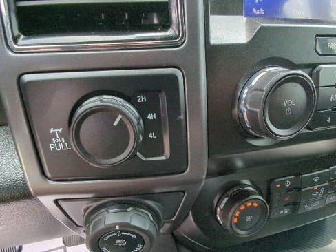 Used 2020 Ford F150 XLT w/ Equipment Group 302A Luxury AWD/4WD image 19