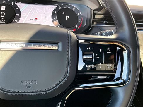 Used 2025 Land Rover Range Rover Sport Dynamic SE image 19