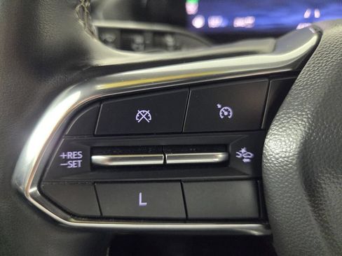 Used 2024 Chevrolet Traverse LT AWD/4WD image 18