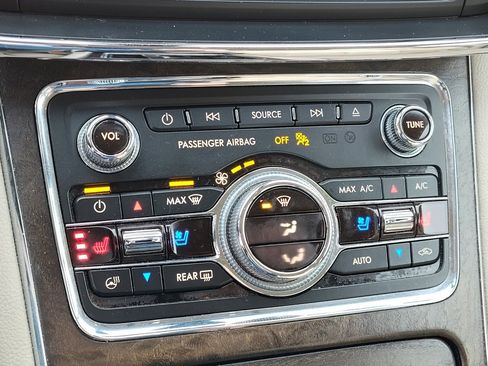 Used 2017 Lincoln Continental Reserve w/ Climate Package image 13