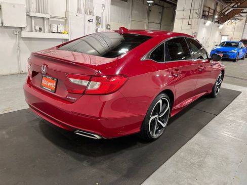 Used 2018 Honda Accord Sport image 7