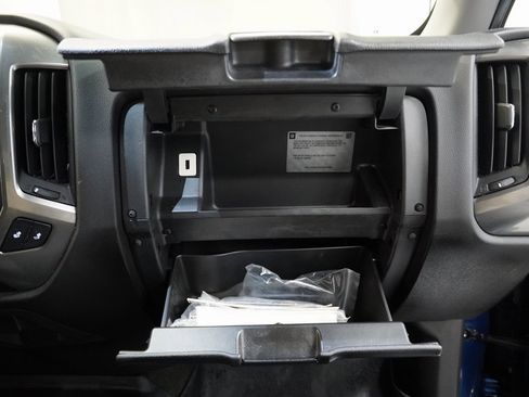 Used 2018 Chevrolet Silverado 1500 LT w/ All Star Edition image 36