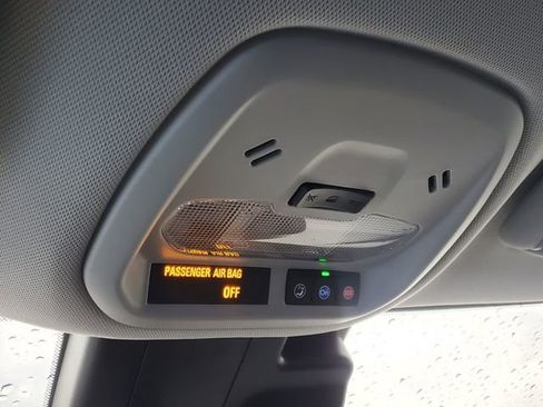 Certified 2025 Chevrolet Trax LT w/ Driver Confidence Package image 33