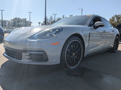Used 2018 Porsche Panamera 4S image 18