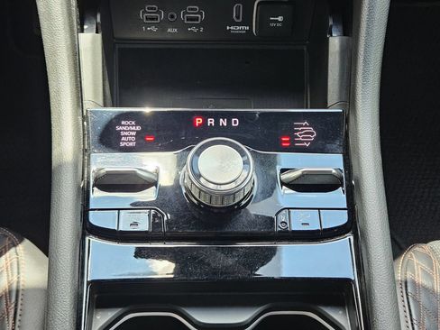 Used 2023 Jeep Grand Cherokee L Summit w/ High Altitude Package AWD/4WD image 13