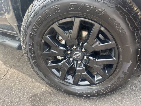 Used 2023 Nissan Frontier SV w/ Midnight Edition Package RWD image 38