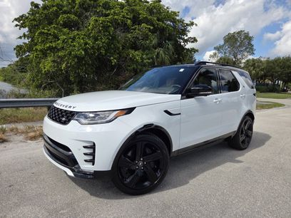 New 2025 Land Rover Discovery Dynamic SE