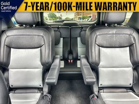 Used 2023 Ford Explorer XLT w/ Equipment Group 202A RWD image 16