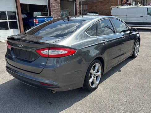 Used 2015 Ford Fusion SE w/ Equipment Group 201A FWD image 13