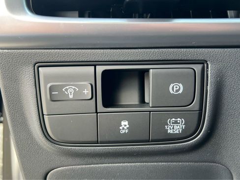 New 2026 Hyundai Tucson Blue SE AWD/4WD image 30