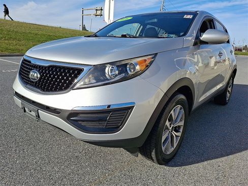 Used 2016 Kia Sportage LX image 4