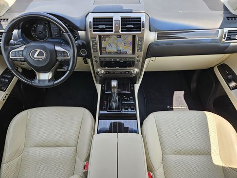 Used 2020 Lexus GX 460 Luxury w/ Accessory Package AWD/4WD image 25