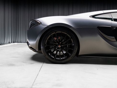 Used 2017 McLaren 570S RWD image 31
