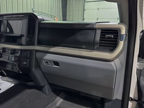 Used 2023 Ford F250 XLT AWD/4WD image 25