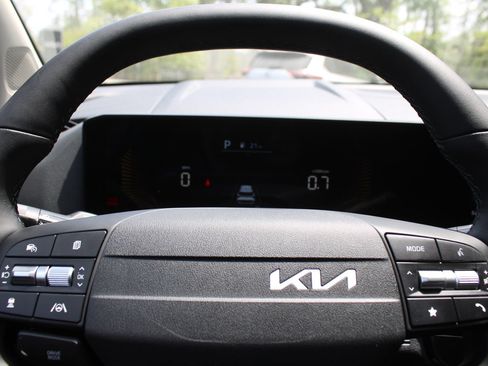 New 2026 Kia Sportage EX FWD image 28