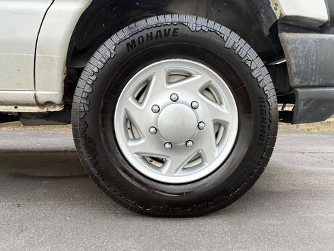 Used 2015 Ford E-350 and Econoline 350 Super Duty RWD image 17