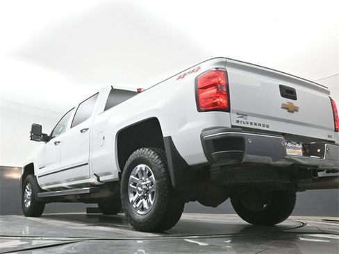 Used 2019 Chevrolet Silverado 2500 LTZ w/ Duramax Plus Package image 41