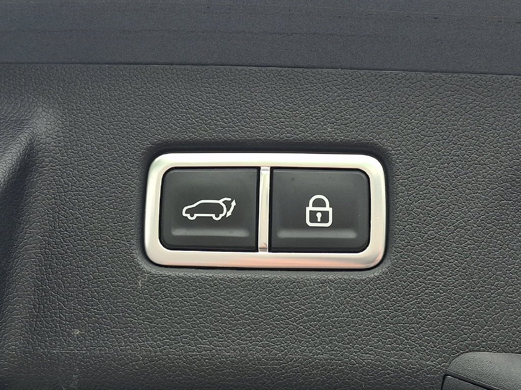 Certified 2023 Kia Sorento X-Line EX AWD/4WD image 33