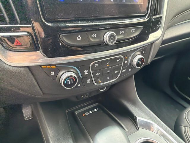 Used 2023 Chevrolet Traverse High Country AWD/4WD image 25