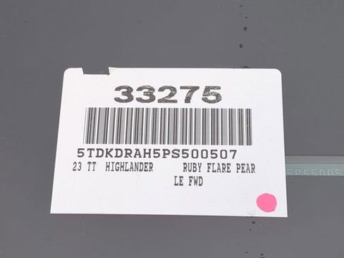 Used 2023 Toyota Highlander LE image 17