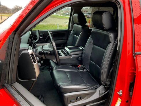 Used 2018 Chevrolet Silverado 1500 LT w/ All Star Edition image 18