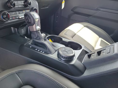 New 2026 Ford Bronco Outer Banks AWD/4WD image 29