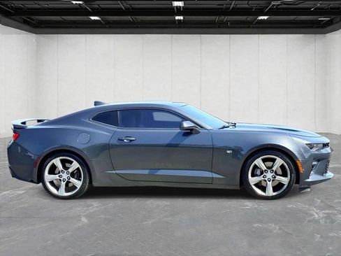 Used 2016 Chevrolet Camaro SS RWD image 4