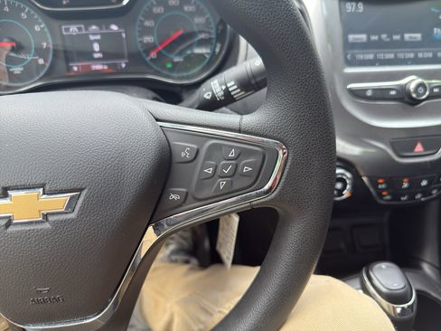 Used 2018 Chevrolet Cruze LT FWD image 26