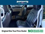 Used 2022 Chrysler Pacifica Touring-L image 5