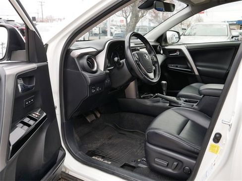 Used 2016 Toyota RAV4 Limited image 12