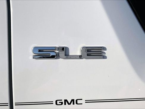 Used 2017 GMC Terrain SLE w/ Technology Package image 24