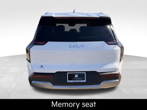 New 2026 Kia EV9 Wind image 3