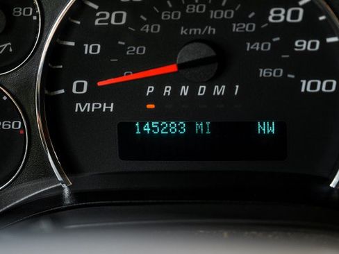 Used 2019 Chevrolet Express 3500 Extended w/ Driver Convenience Package RWD image 17